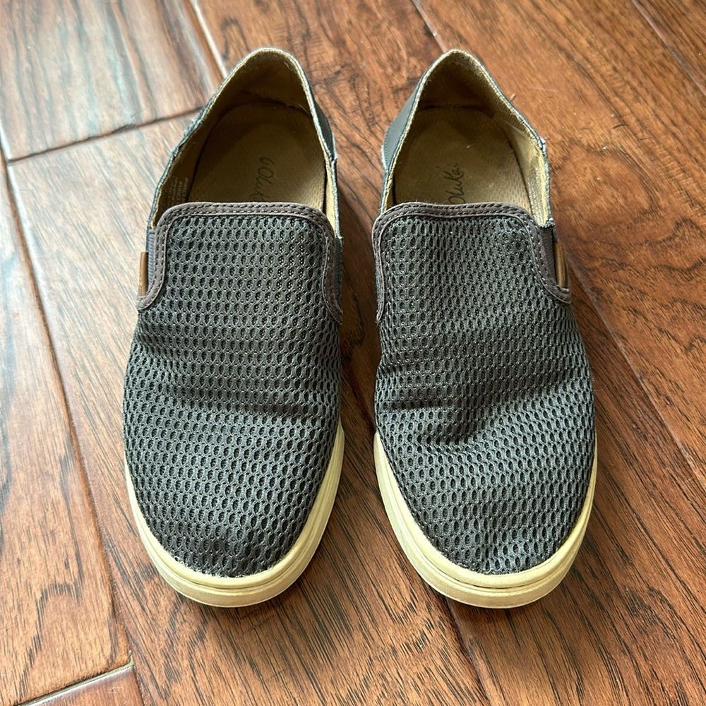Olukai Pehuea women’s slip on shoes- size 7